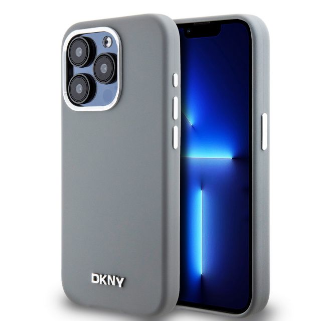 DKNY Liquid Silicone Silver Metal Logo Magsafe Zadní Kryt pro iPhone 15 Pro Grey