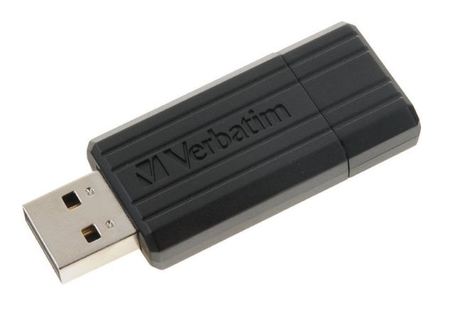 VERBATIM Flash disk Store 'n' Go PinStripe/ 8GB/ USB 2.0/ černá